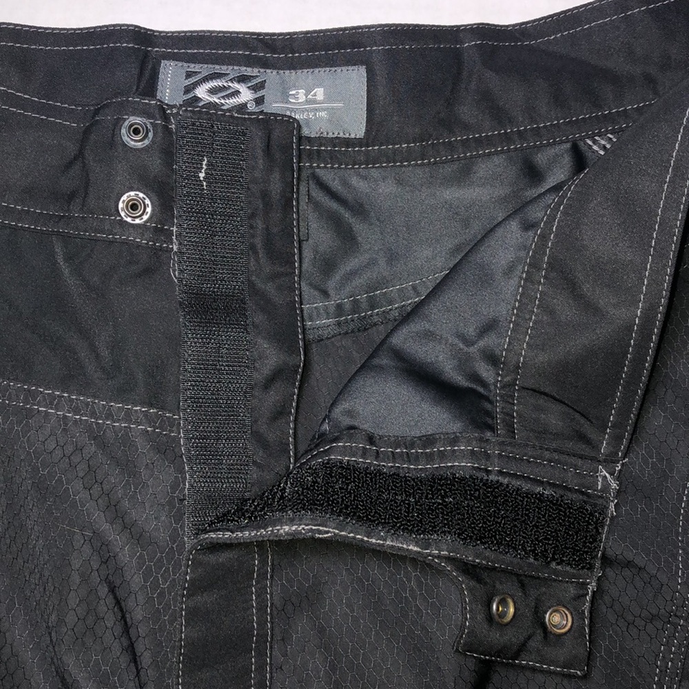 Men’s Oakley Black Board Shorts 34 - Picture 7 of 16